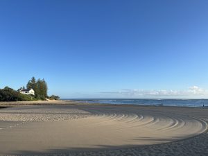 Beach sweeping - Moffat Beach